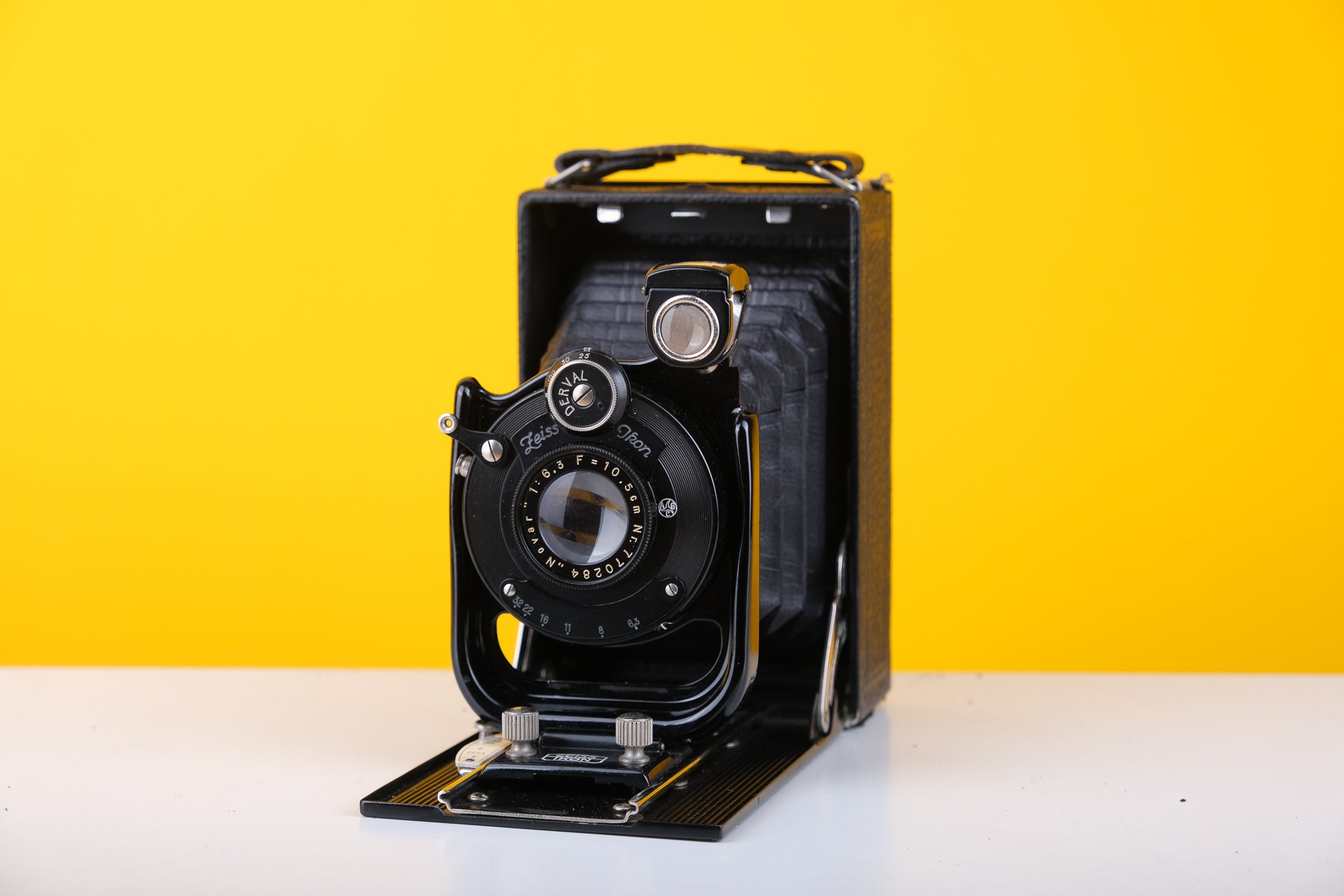 Zeiss Ikon DERVAL 蛇腹 中版カメラ 1930年代 Zeiss Ikon DERVAL 蛇腹 中版カメラ 1930年代 - メルカリ