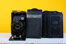 Load image into Gallery viewer, Zeiss Ikon Derval Folding 120 Film Camera with 4 interchangeable backs