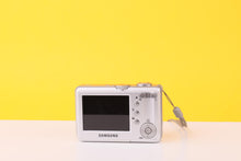 Load image into Gallery viewer, Samsung Digimax S700 Compact Digital Camera