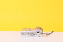 Load image into Gallery viewer, Samsung Digimax S700 Compact Digital Camera