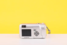 Load image into Gallery viewer, Olympus Camedia C-450 Zoom Compact Digital Camera