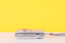 Load image into Gallery viewer, Panasonic Lumix DMC-FS3 Compact Digital Camera