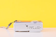 Load image into Gallery viewer, Canon PowerShot A400 Compact Digital Camera