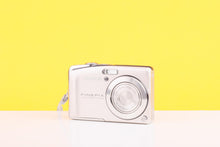 Load image into Gallery viewer, Fujifilm FinePix F50fd Compact Digital Camera