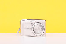 Load image into Gallery viewer, Fujifilm FinePix F50fd Compact Digital Camera
