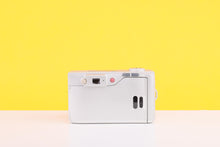 Load image into Gallery viewer, Samsung Fino 120 Super 35mm Point And Shoot Film Camera