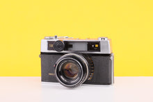 Load image into Gallery viewer, Taron Marquis 35mm Rangefinder Film Camera – Taronar 45mm f/1.8 Lens