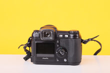 Load image into Gallery viewer, Fujifilm FinePix S5600 Digital Bridge Camera