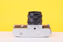 Load image into Gallery viewer, Mamiya Sekor 1000 DTL 35mm Film SLR Camera with Auto Mamiya/Sekor 50mm f/2.8 Lens