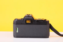 Load image into Gallery viewer, Pentax P30 35mm Film SLR Camera with pentax 28–80mm Zoom Lens