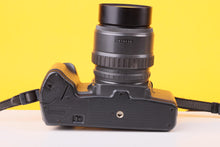 Load image into Gallery viewer, Pentax SF7 35mm Film SLR Camera with Pentax-F 28–80mm f/3.5–4.5 Zoom Lens