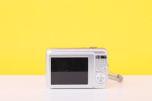 Load image into Gallery viewer, Fujifilm FinePix AX245W Compact Digital Camera