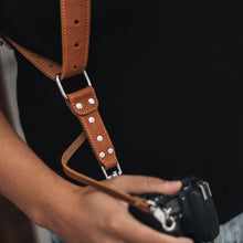 Load image into Gallery viewer, Coiro Terra Dual Padded Camera Harness