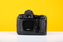 Load image into Gallery viewer, Nikon D70s SLR Digital Camera Body Only