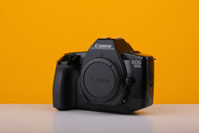 Load image into Gallery viewer, Canon EOS 650 35mm Film SLR Camera Body