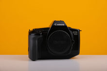 Load image into Gallery viewer, Canon EOS 650 35mm Film SLR Camera Body