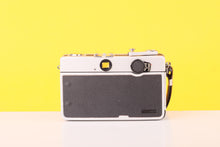 Load image into Gallery viewer, Fujica Compact 35 35mm Point and Shoot Film Camera