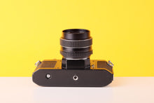 Load image into Gallery viewer, Asahi Pentax SV Black 35mm Film Camera with SMC Takumar 55mm f/2 Lens