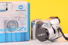 Load image into Gallery viewer, Konica Minolta Dimage Z1 Digicam Vintage Digital Camera