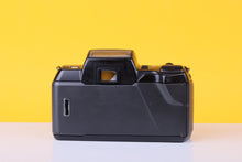 Load image into Gallery viewer, Pentax SF7 35mm Film Camera with 45-80mm f/4 Zoom Lens