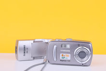Load image into Gallery viewer, Samsung Digimax V800 Digital Camera