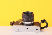 Load image into Gallery viewer, Minolta SR-1 35mm Film Camera with Minolta MC Rokkor 50mmmm f1.7 Lens