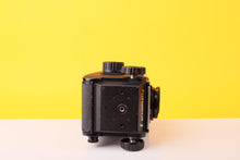 Load image into Gallery viewer, Mamiya C220 Medium Format TLR with 80mm f3.5 Lens