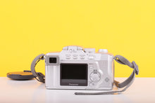 Load image into Gallery viewer, Panasonic Lumix DMC-FZ5 Digital Compact Camera – Leica 12x Optical Zoom