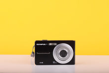 Load image into Gallery viewer, Olympus X-15 Compact Digital Camera – 3x Optical Zoom