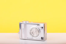 Load image into Gallery viewer, Fujifilm FinePix F11 Compact Digital Camera – 6.3MP Super CCD – 3x Optical Zoom