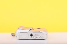 Load image into Gallery viewer, Olympus Camedia C-160 Compact Digital Camera – 3.2MP CCD – 33mm f/2.8 Lens