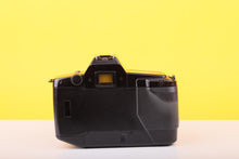 Load image into Gallery viewer, Canon EOS 650 35mm SLR Film Camera with Canon EF 35–80mm f/4–5.6 Zoom Lens