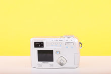 Load image into Gallery viewer, Pentax Optio 550 Compact Digital Camera – 5MP CCD – 5x Optical Zoom