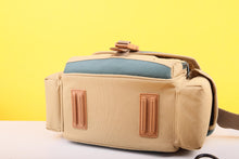 Load image into Gallery viewer, Town and country Vintage Camera Shoulder Bag