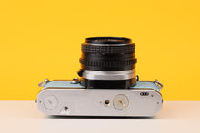 Load image into Gallery viewer, Pentax ME Super Vintage 35mm Film Camera with SMC Pentax-M 50mm f/1.7 Lens Baby Blue