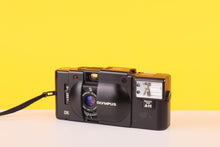 Load image into Gallery viewer, Olympus XA4 Macro 35mm Point and Shoot Film Camera with A11 Flash