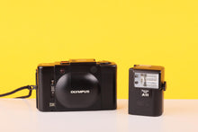 Load image into Gallery viewer, Olympus XA4 Macro 35mm Point and Shoot Film Camera with A11 Flash