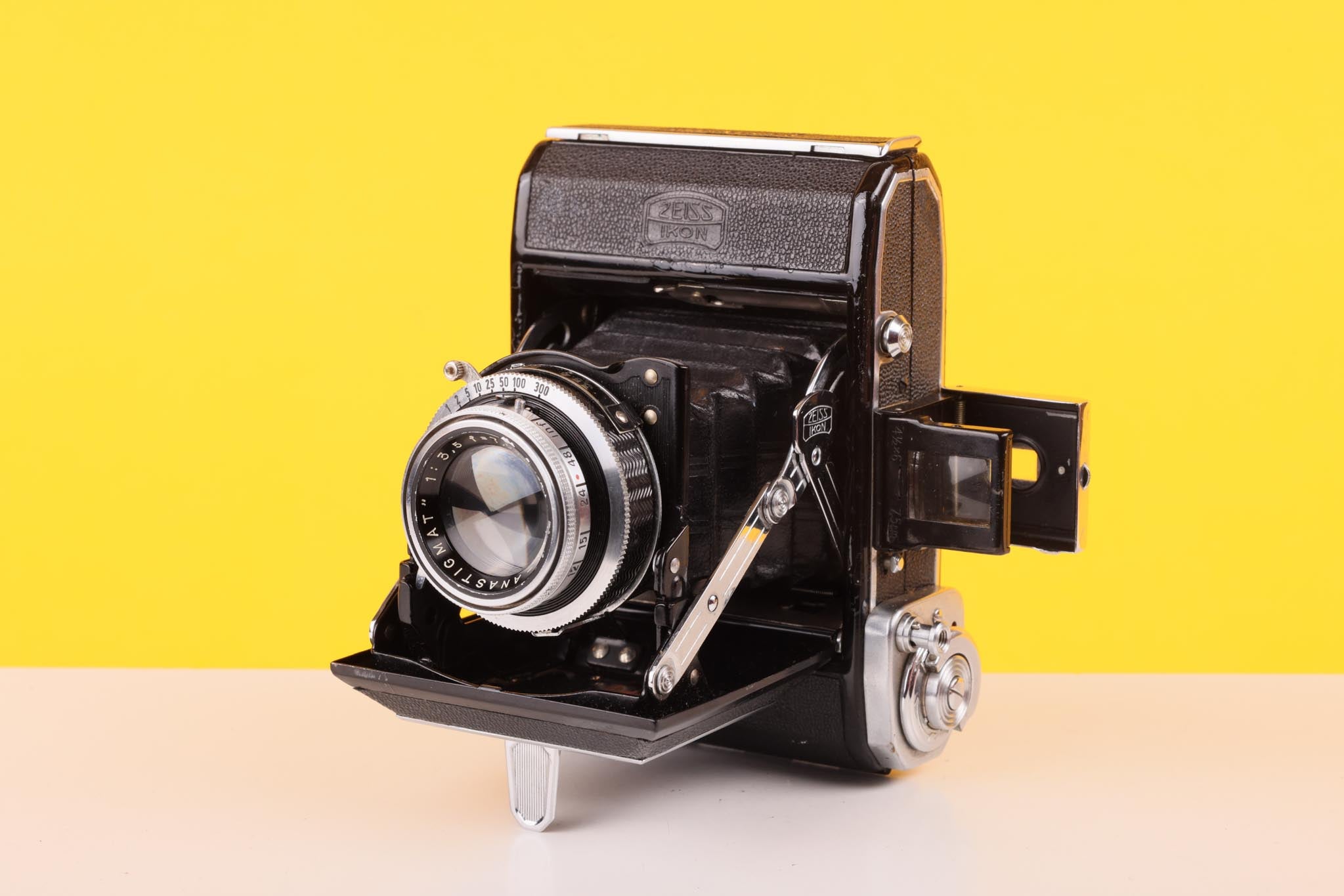 Zeiss Ikon Ikonta 521 120 Medium Format Camera NOVAR 75mm F3.5