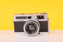Load image into Gallery viewer, Minolta Minoltina-S 35mm Rangefinder Film Camera with Case