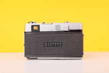 Load image into Gallery viewer, Minolta Minoltina-S 35mm Rangefinder Film Camera with Case