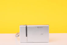 Load image into Gallery viewer, Fujifilm Finepix Z5 FD Digicam