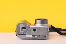 Load image into Gallery viewer, Olympus C-4000 Ultra Zoom Camedia Digital Camera