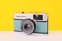 Load image into Gallery viewer, Olympus Trip 35 35mm Film Camera with Zuiko 40mm f2.8 Lens in Turquoise