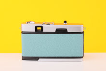 Load image into Gallery viewer, Olympus Trip 35 35mm Film Camera with Zuiko 40mm f2.8 Lens in Turquoise