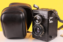 Load image into Gallery viewer, Lubitel 166B Vintage TLR 120 Medium Format Film Camera with Case