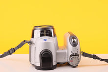 Load image into Gallery viewer, Konica Minolta Dimage Z3 Digicam Vintage Digital Camera