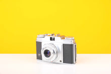 Load image into Gallery viewer, Agfa Silette Pronto 35mm Viewfinder Film Camera