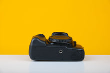 Load image into Gallery viewer, Canon EOS 750 35mm Film Camera Body Only