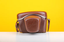 Load image into Gallery viewer, Edixa Flex 35mm SLR Film Camera in Red with Leather Case