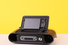 Load image into Gallery viewer, Leica M6 0.72 Rangefinder 35mm Film Camera